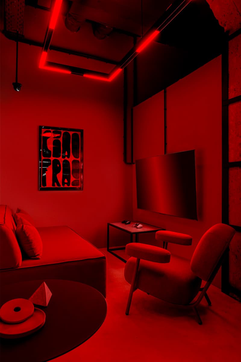 Оранжевые акценты в эффектном интерьере премиального игрового клуба в Краснодаре – проект Александра Дубровина