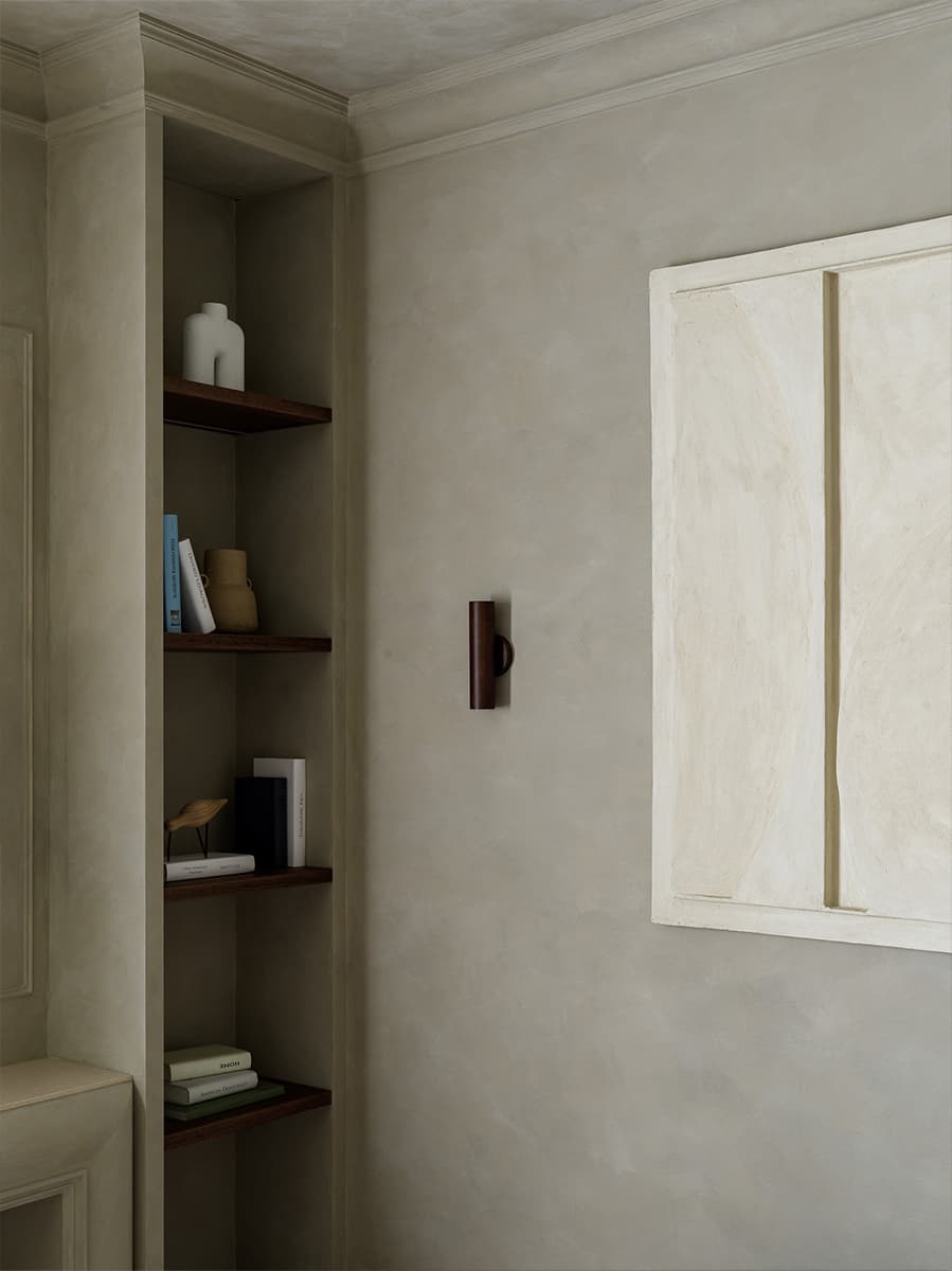 Бархатистая штукатурка и мягкие формы мебели в интерьере квартиры под сдачу в аренду – проект Валерии Дзюбы