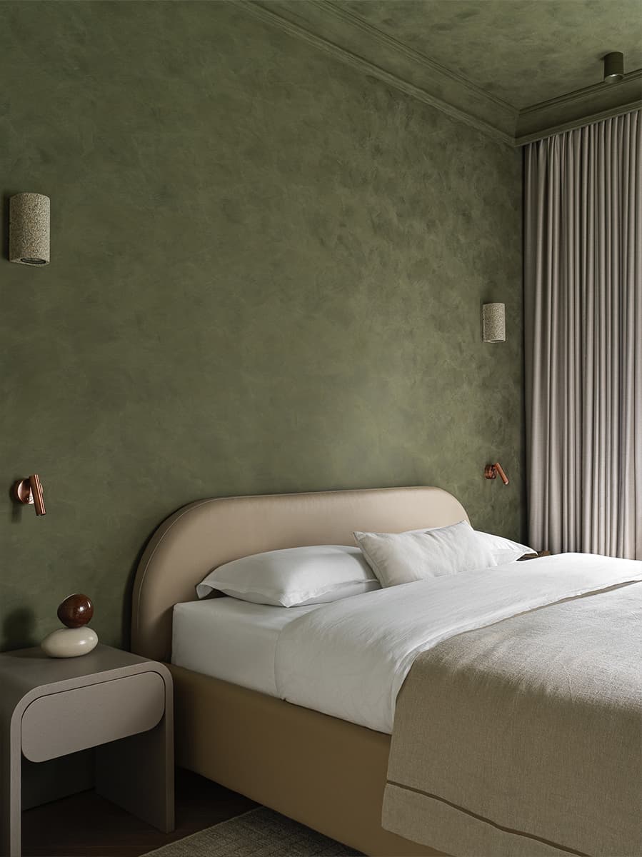 Бархатистая штукатурка и мягкие формы мебели в интерьере квартиры под сдачу в аренду – проект Валерии Дзюбы