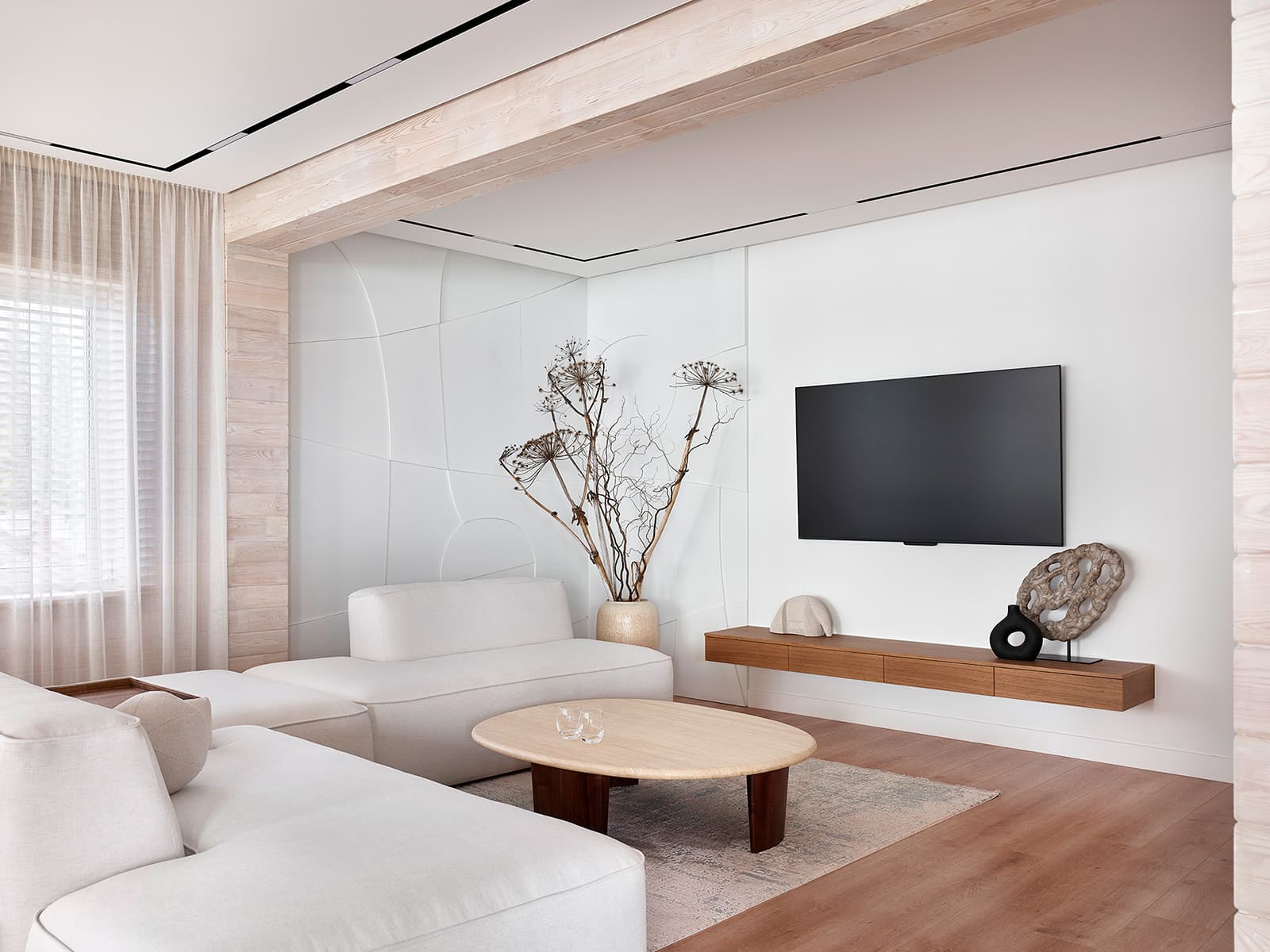 Аутентичный русский декор в воздушном интерьере загородного дома – проект студии интерьера EgoDesign