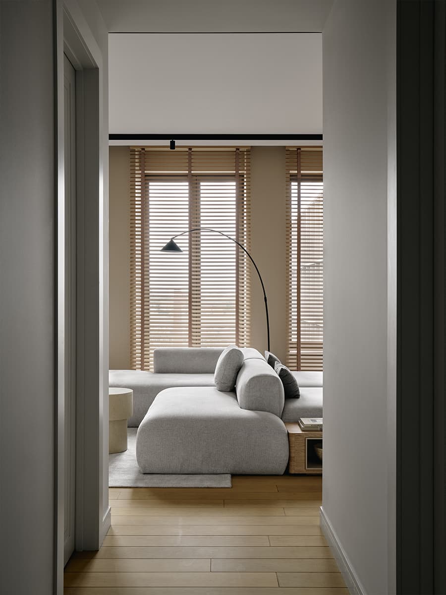 Умиротворенный интерьер квартиры для семьи с тремя детьми — проект студии Spatar Design