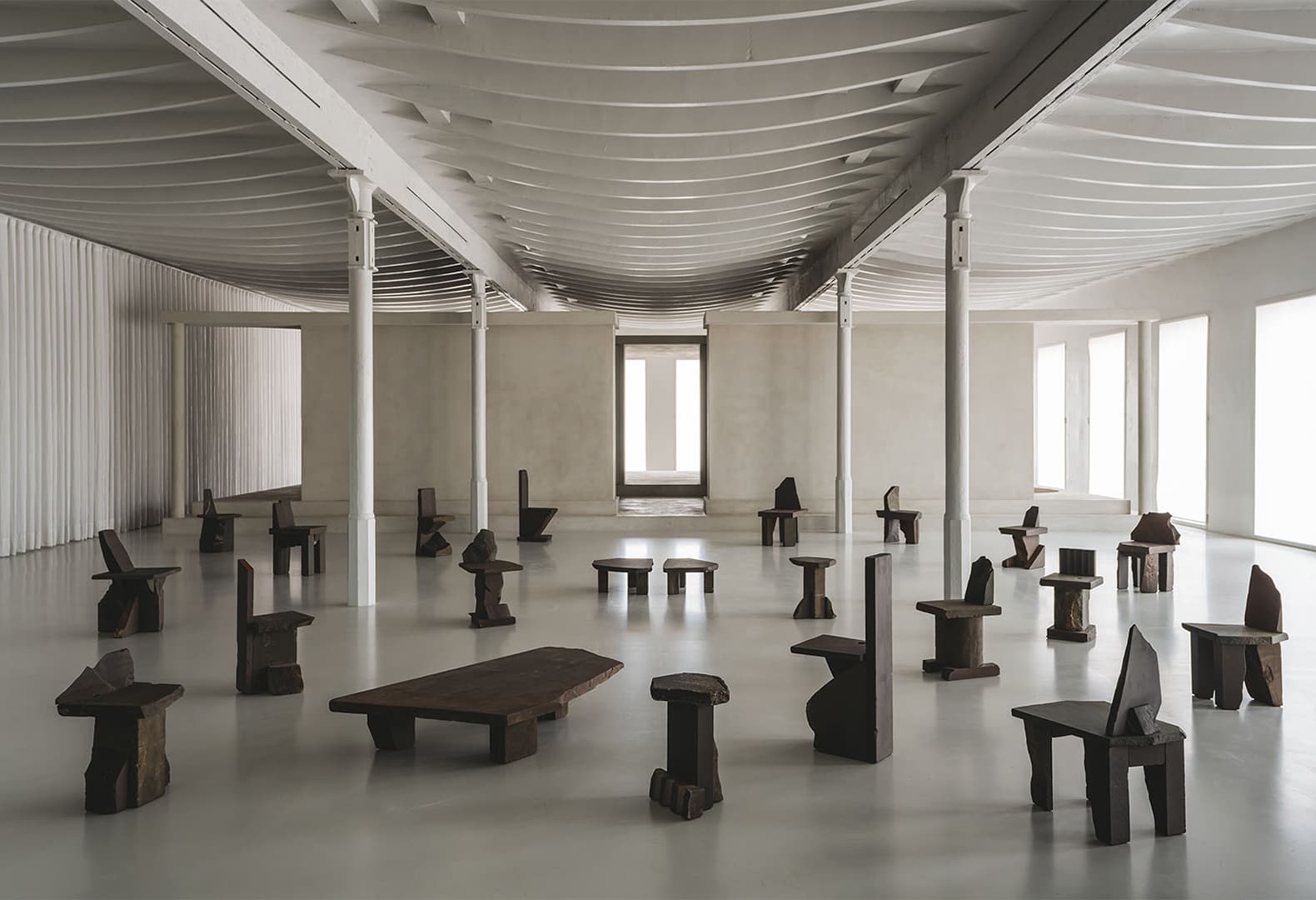 Сущность материалов в объектах Карстена ин дер Эльста