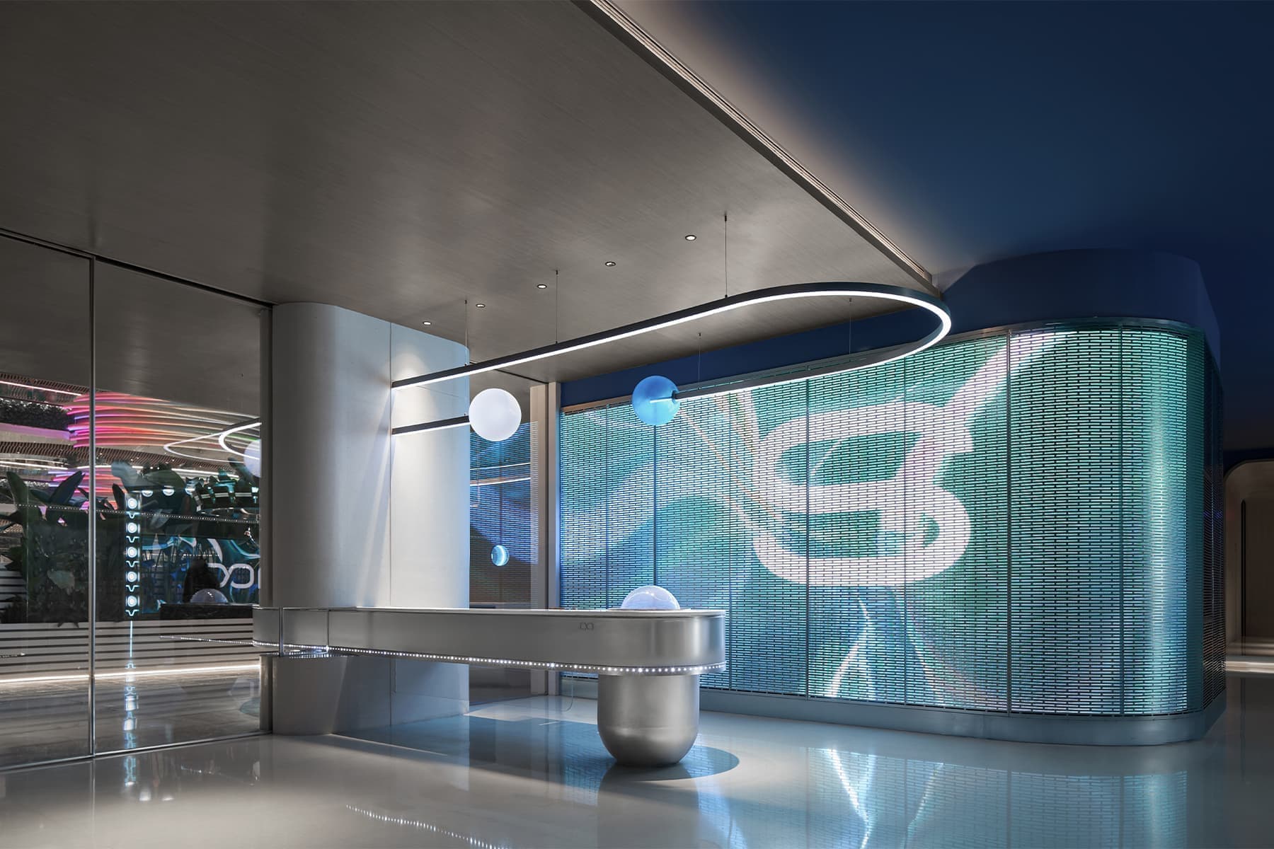 Футуристичные формы и все оттенки космоса в интерьере китайского клуба эстетической медицины — проект студии VCG Design