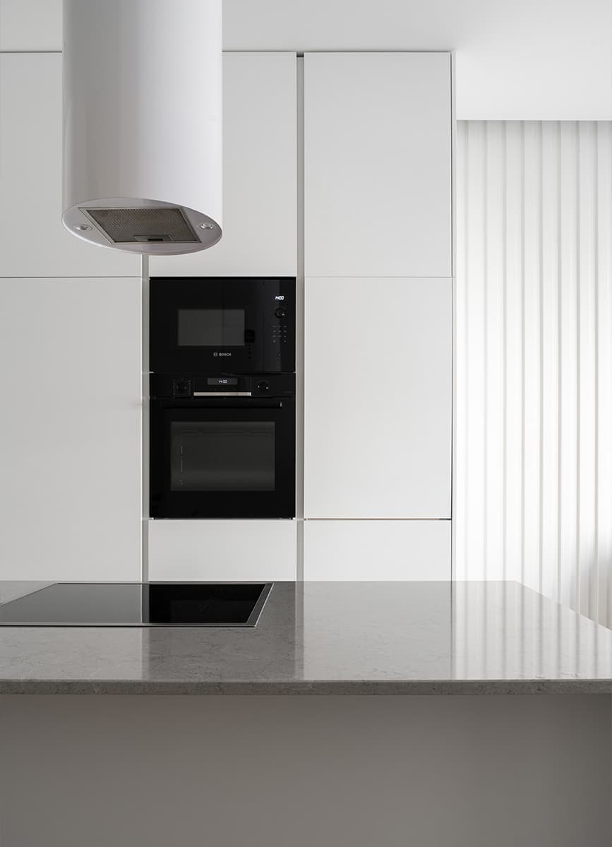 Расслабленный интерьер большой квартиры для молодого человека — проект Ольги Копосовой