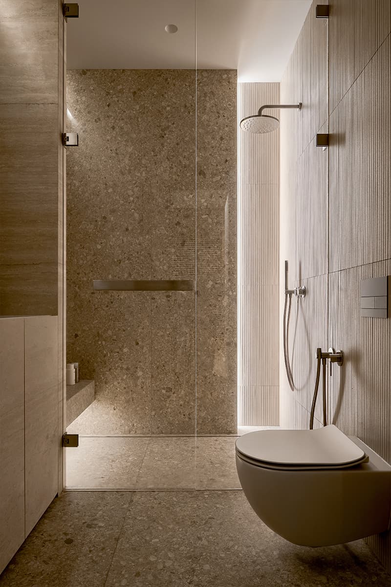 Мягкий и расслабленный интерьер уютной квартиры с тремя спальнями — проект студии ZeWorkroom