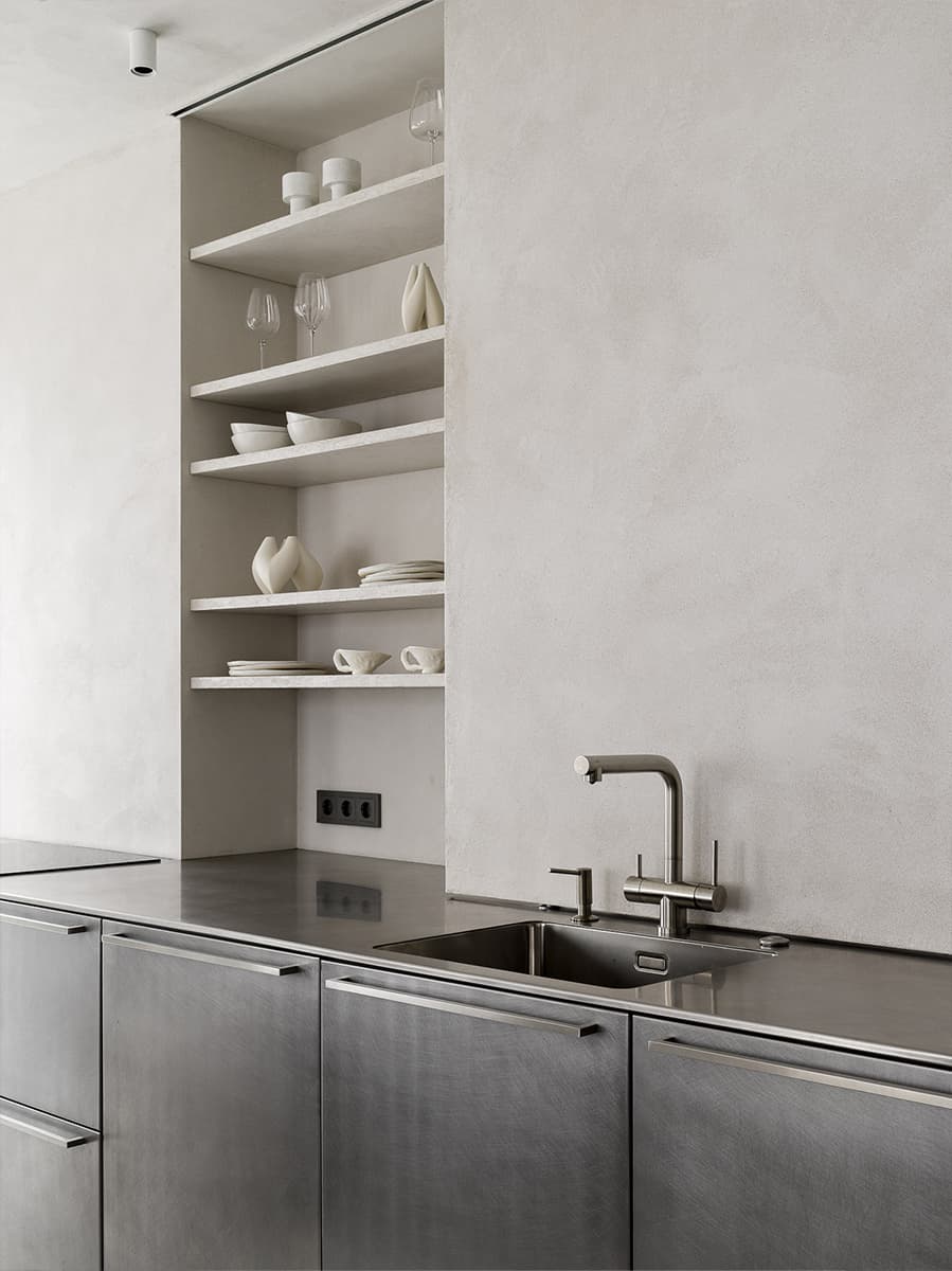 Из Казани с любовью: обволакивающий интерьер квартиры для пары дизайнеров – проект студии DASCHAMAY INTERIORS