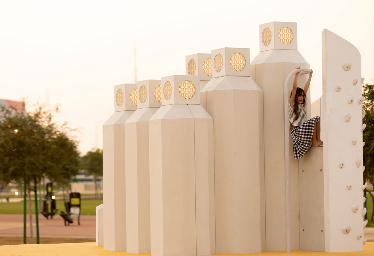 7 необычных детских площадок