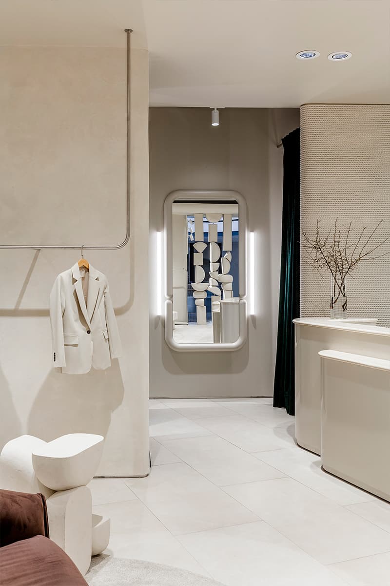 Природные краски и теплые фактуры в интерьере магазина одежды — проект Sinitsa Buro