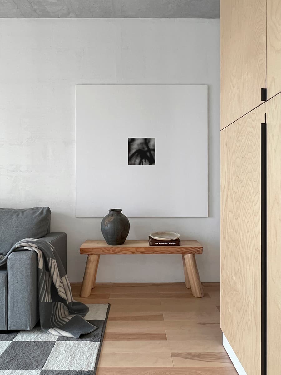 Мягкий и сдержанный интерьер экспериментальной квартиры-студии — проект ahno studio