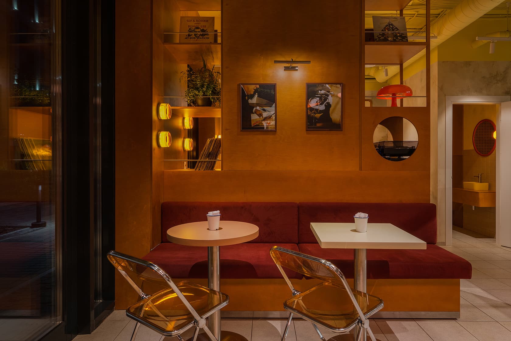 Атмосфера итальянской пиццерии и отсылки к ретро в интерьере бистро в Санкт-Петербурге — проект MODGI Group