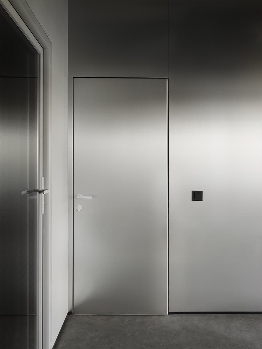 Офисная «коммуна» для девелопера: сталь, градиент и динамический свет – проект студии KIDZ