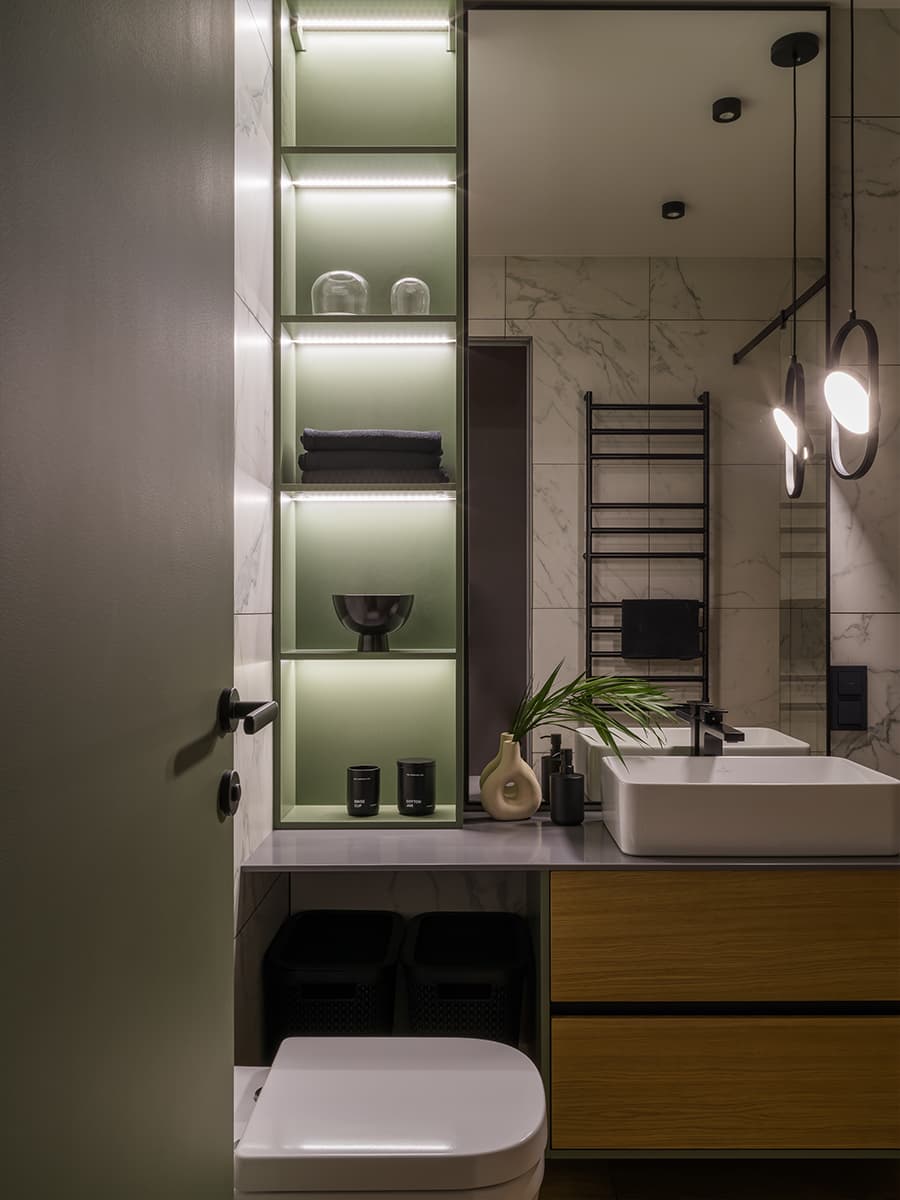 Строгая геометрия и тепло природных фактур в интерьере московской квартиры — проект студии NomadForm