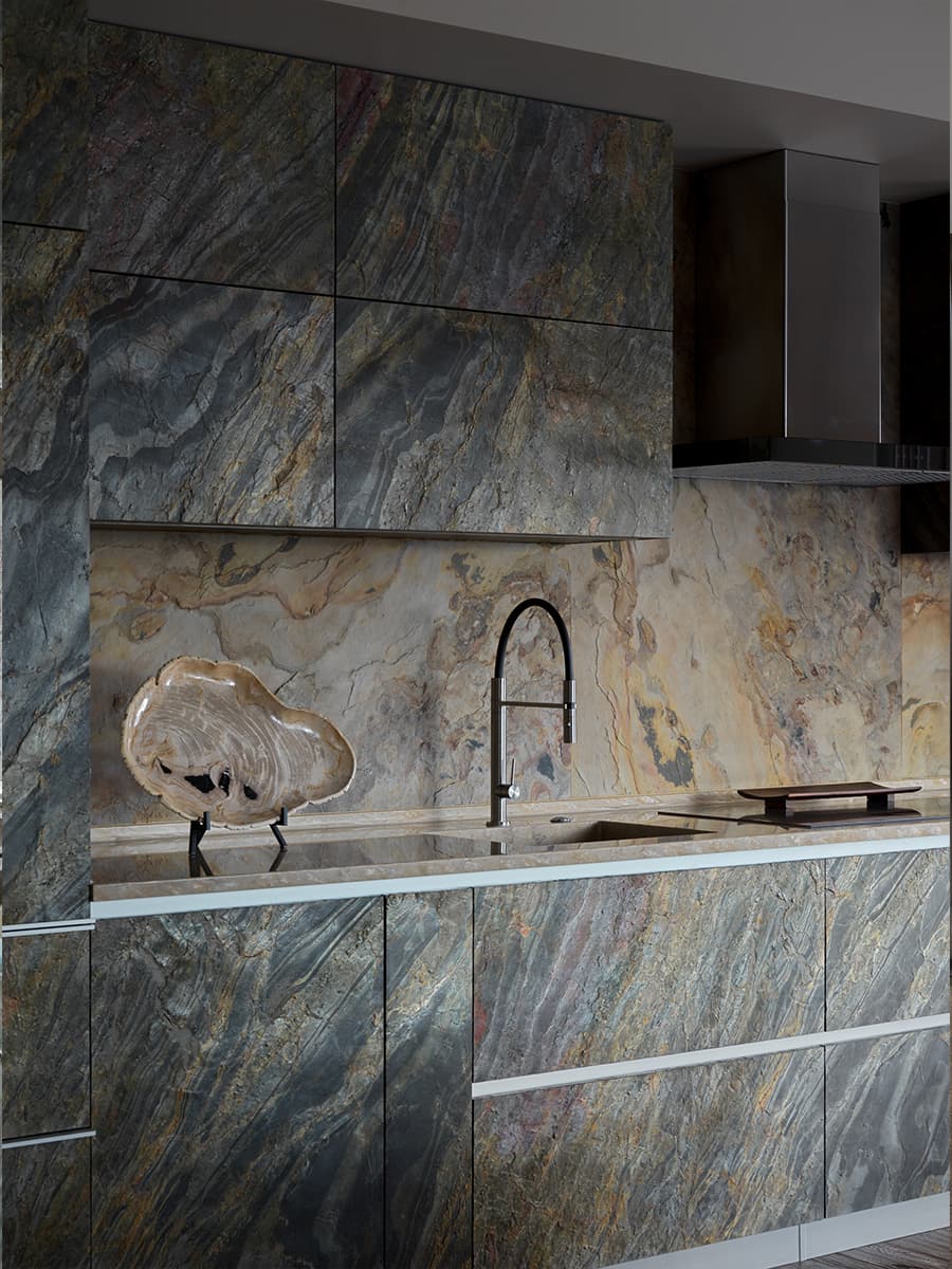 Плавные узоры мрамора и сланца в интерьере семейной квартиры — проект Анастасии Марченковой