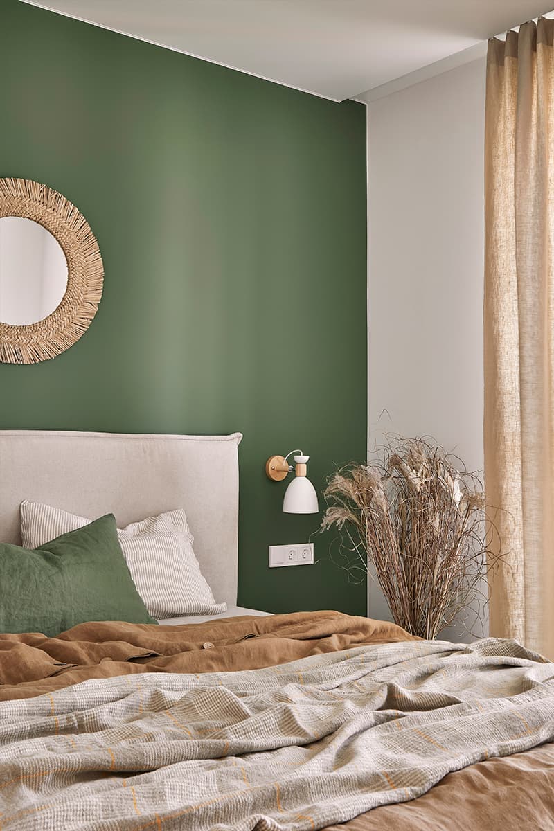 Оттенки солнца и фактуры древесины в интерьере квартиры для продажи — проект Алины Мармыш