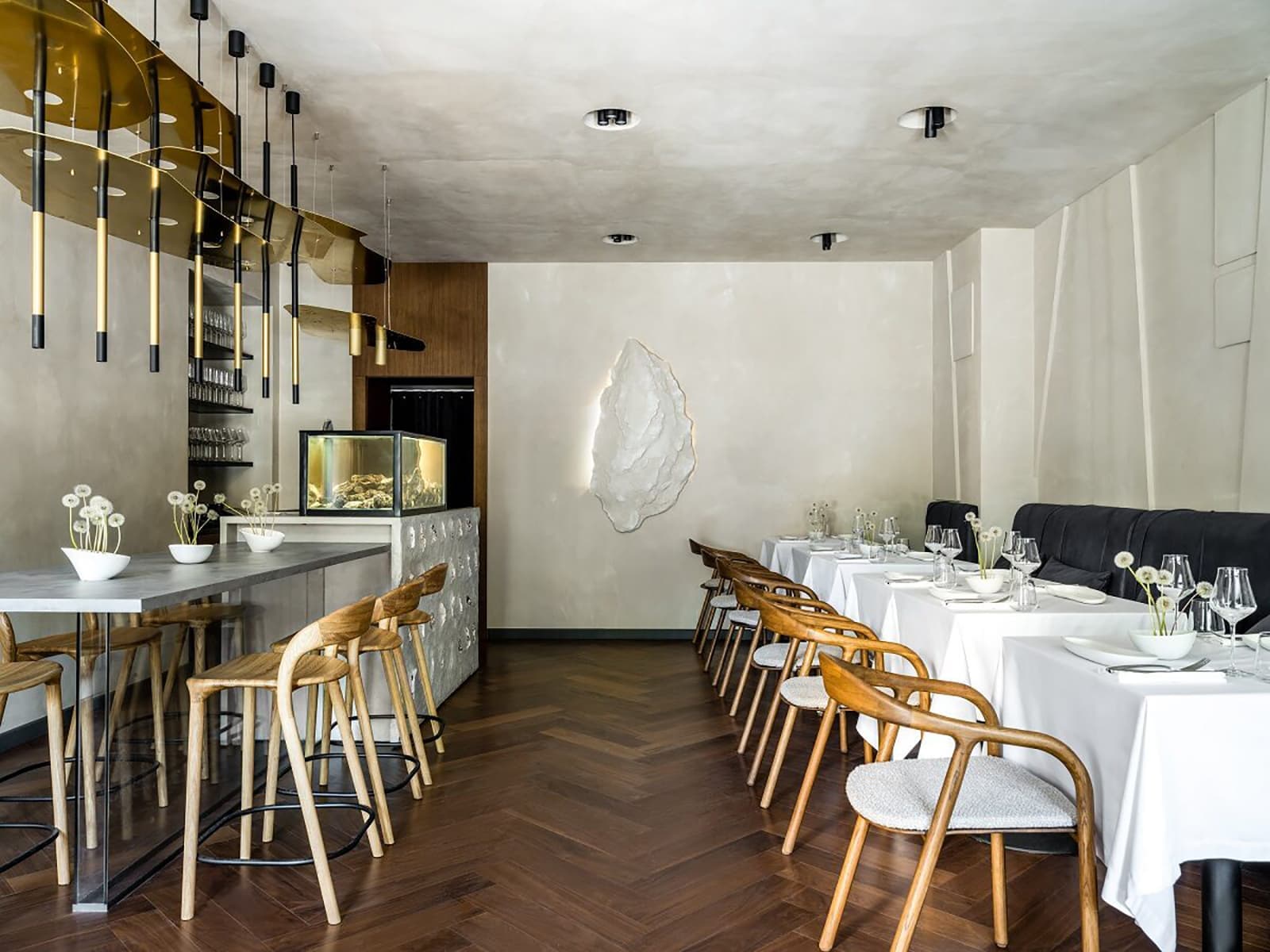 Сдержанный интерьер ресторана с морской тематикой в Ижевске — проект студии интерьера EgoDesign