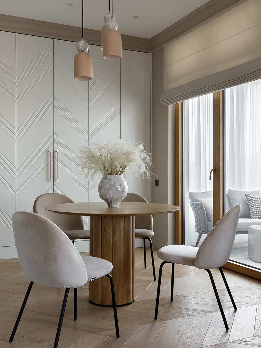 Чувство дома: легкий интерьер семейной петербургской квартиры для временного проживания — проект Юлии Бабинцевой