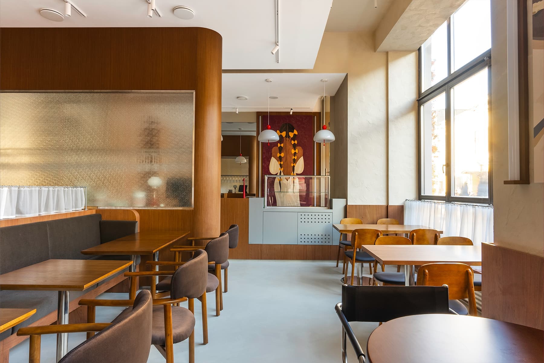 Гармония и контраст фактур в обволакивающем интерьере ресторана итальянской кухни — проект Александры Бурмистровой