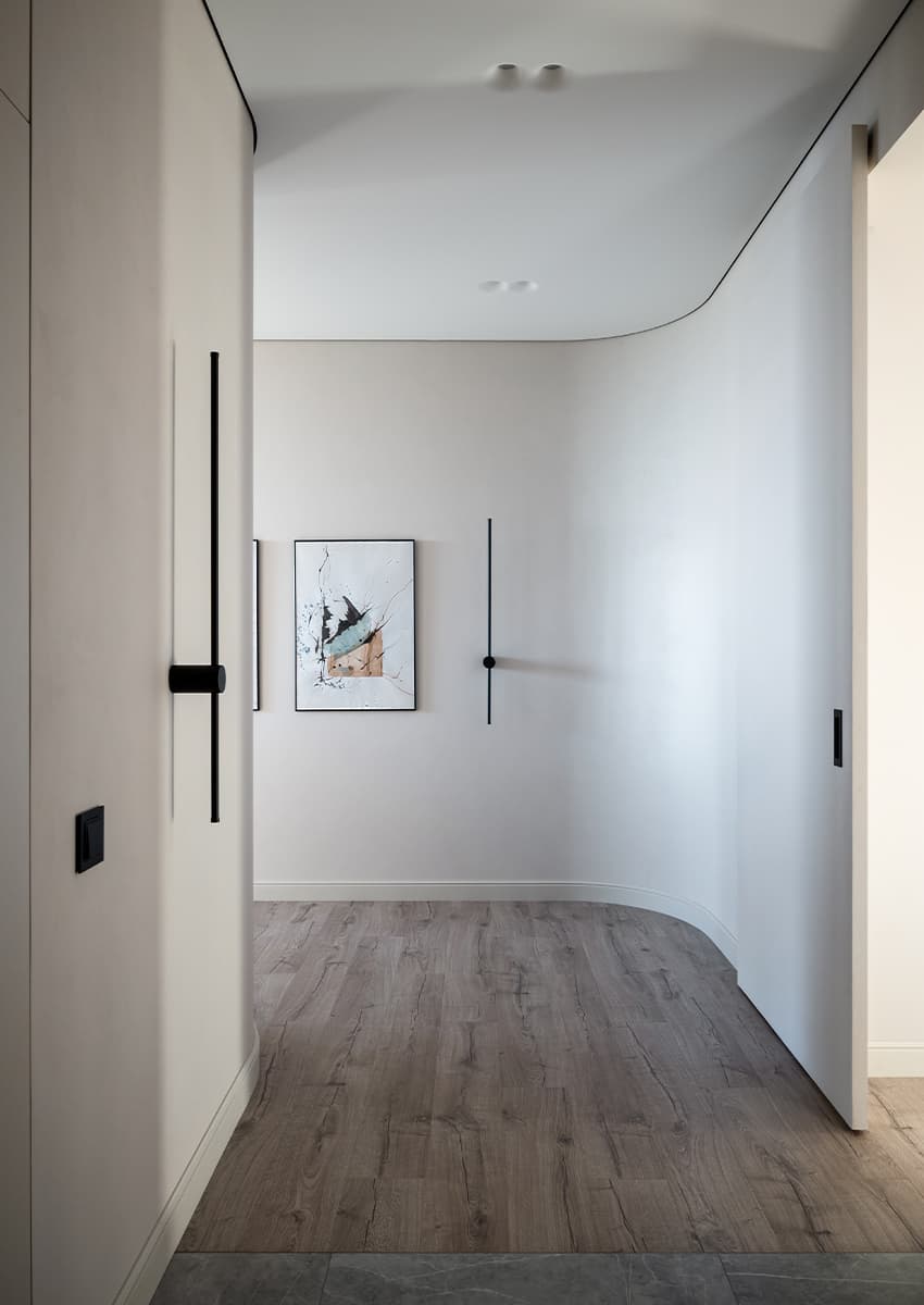 Гостеприимный интерьер квартиры с оригинальным несущим пилоном — проект Анны Лисимовой