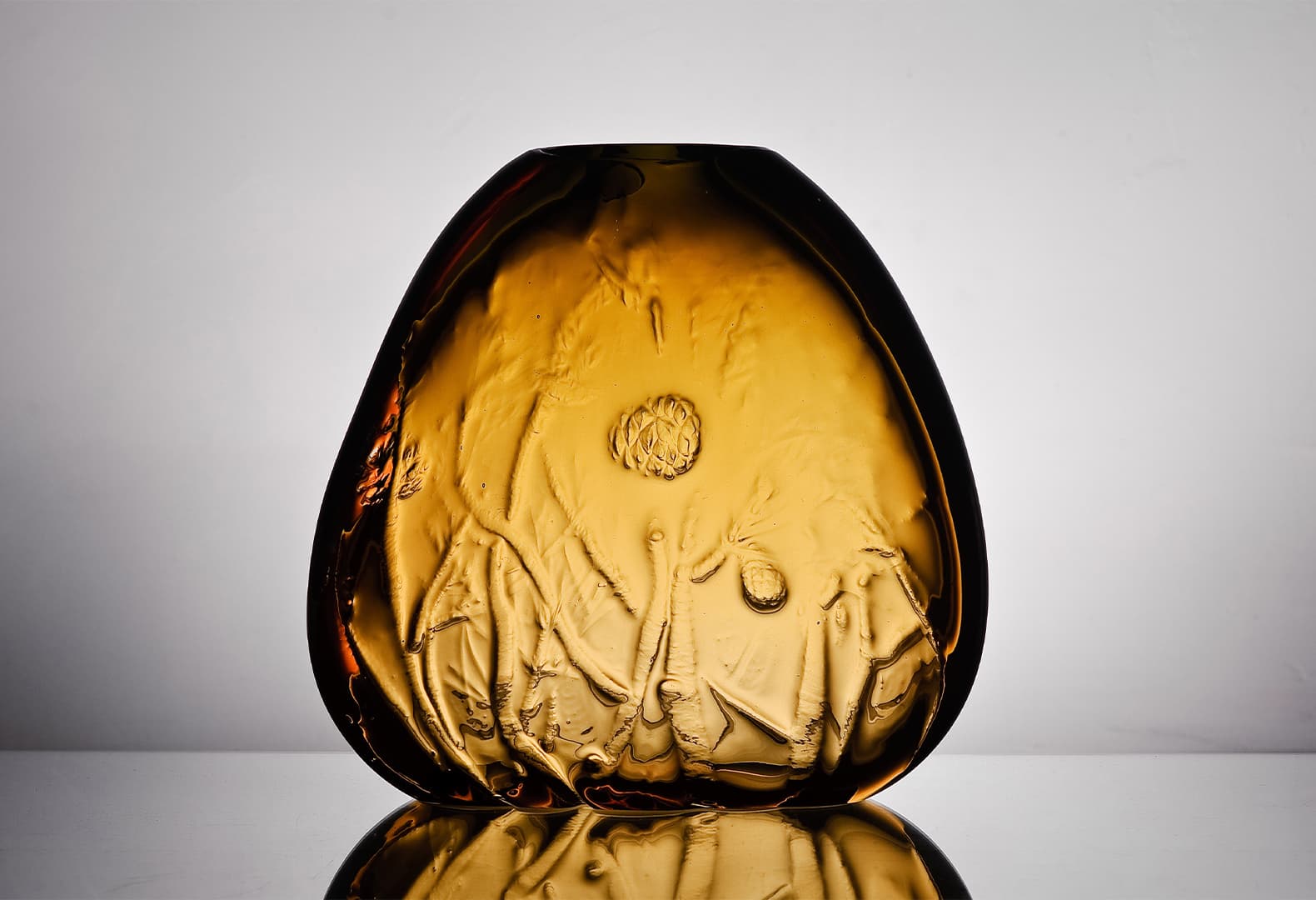 Выставка «Степени прозрачности. Vitalité fragile»