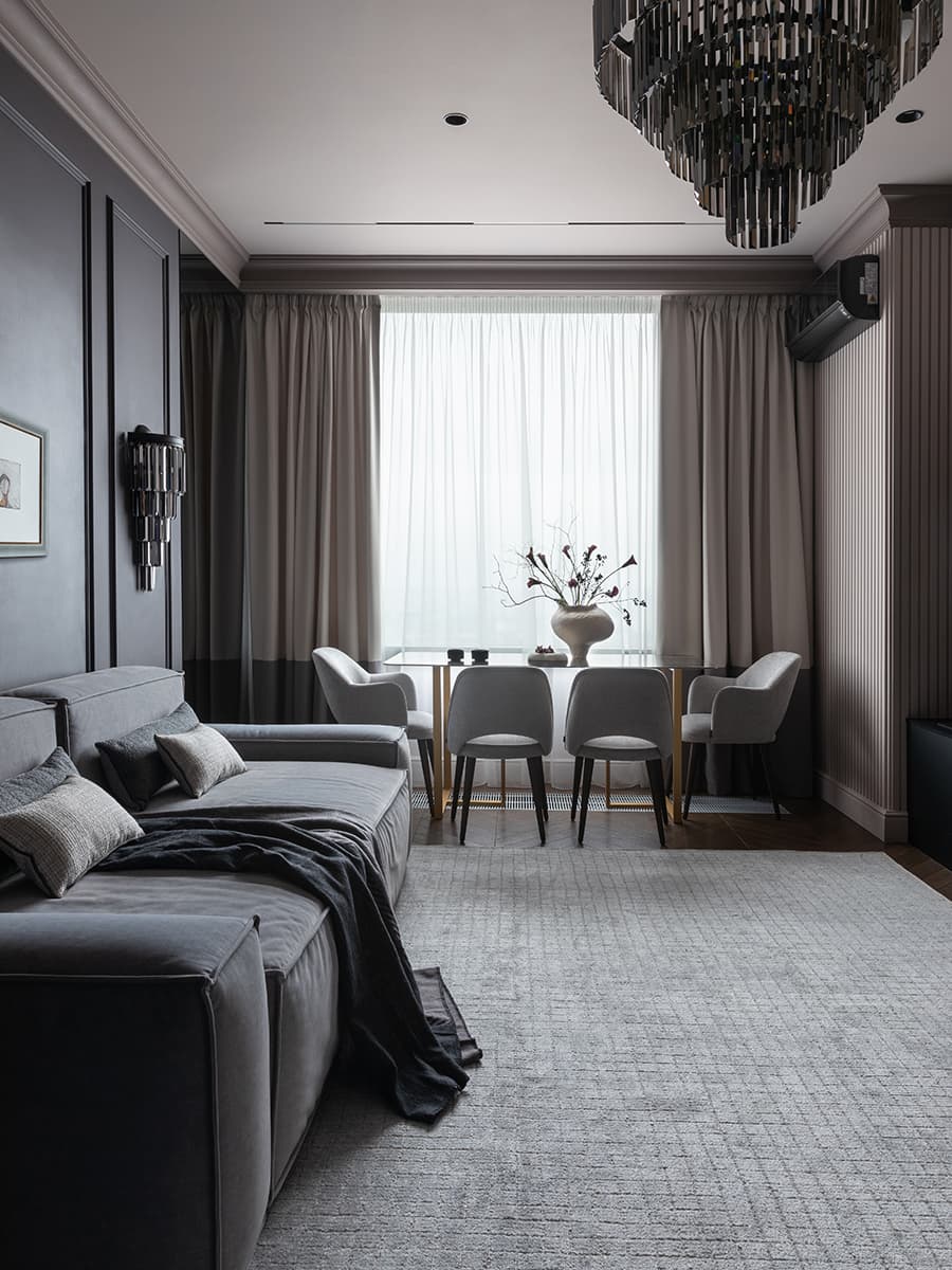 Темные тона, керамика и бордовая прихожая в мягком интерьере квартиры — проект студии дизайна интерьера LIVIN BURO