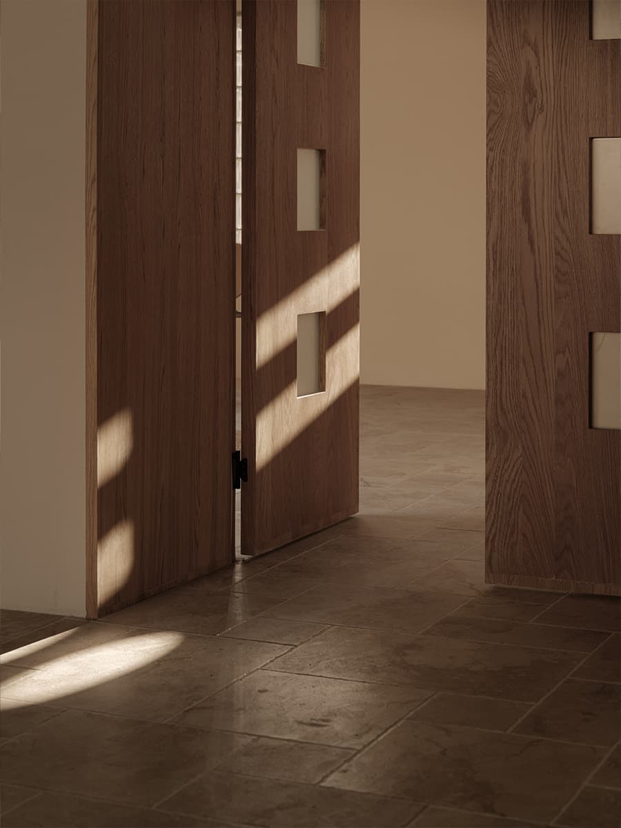 Игра светотени в интерьере трехэтажного магазина ювелирных украшений — проект студии Aurora Design