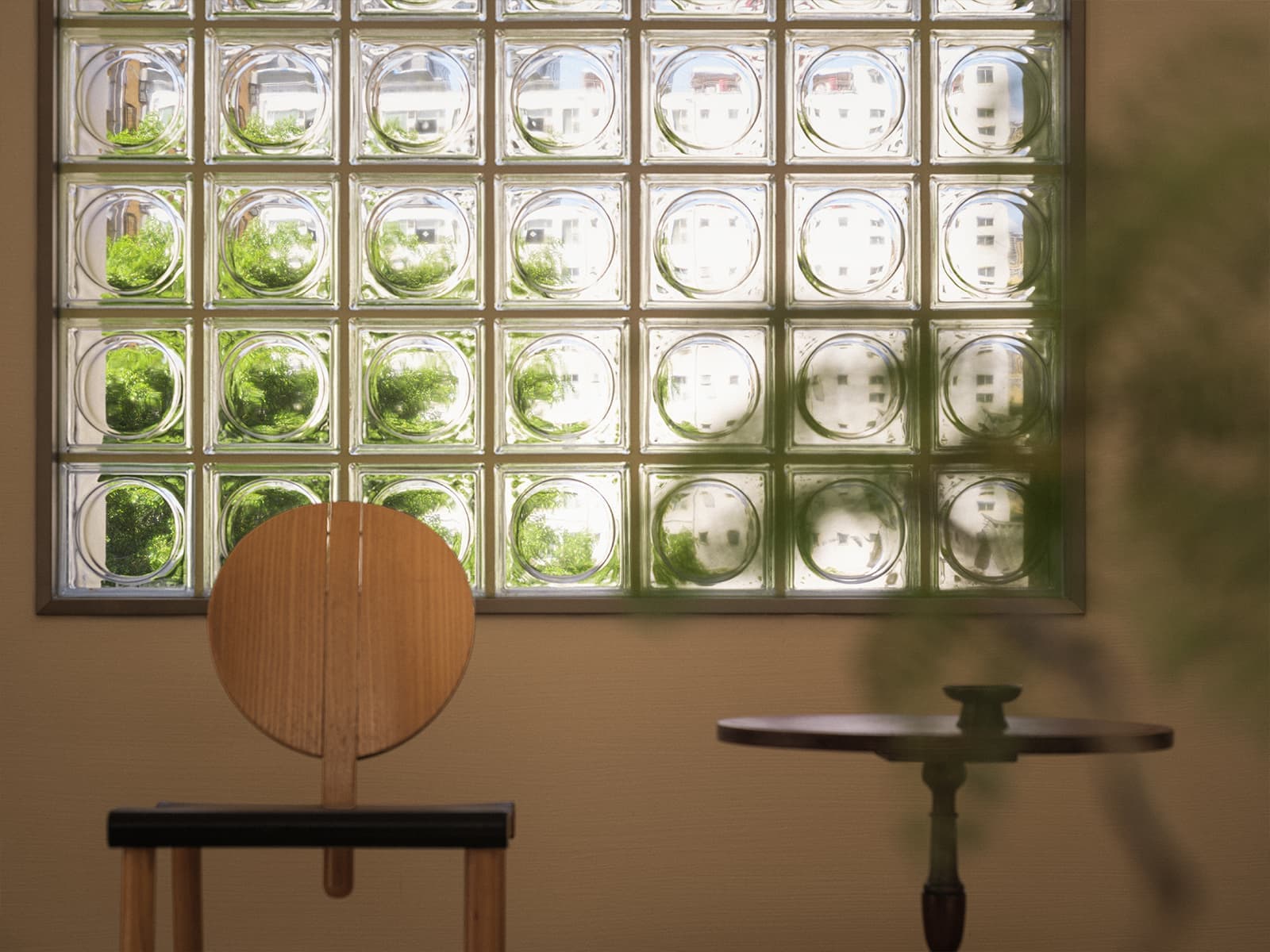 Игра светотени в интерьере трехэтажного магазина ювелирных украшений — проект студии Aurora Design