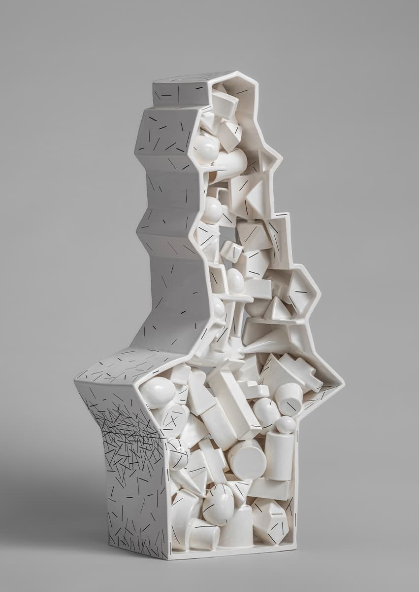 Выставка «Белый шум» Людмилы Крутиковой в галерее Fifth Avenue