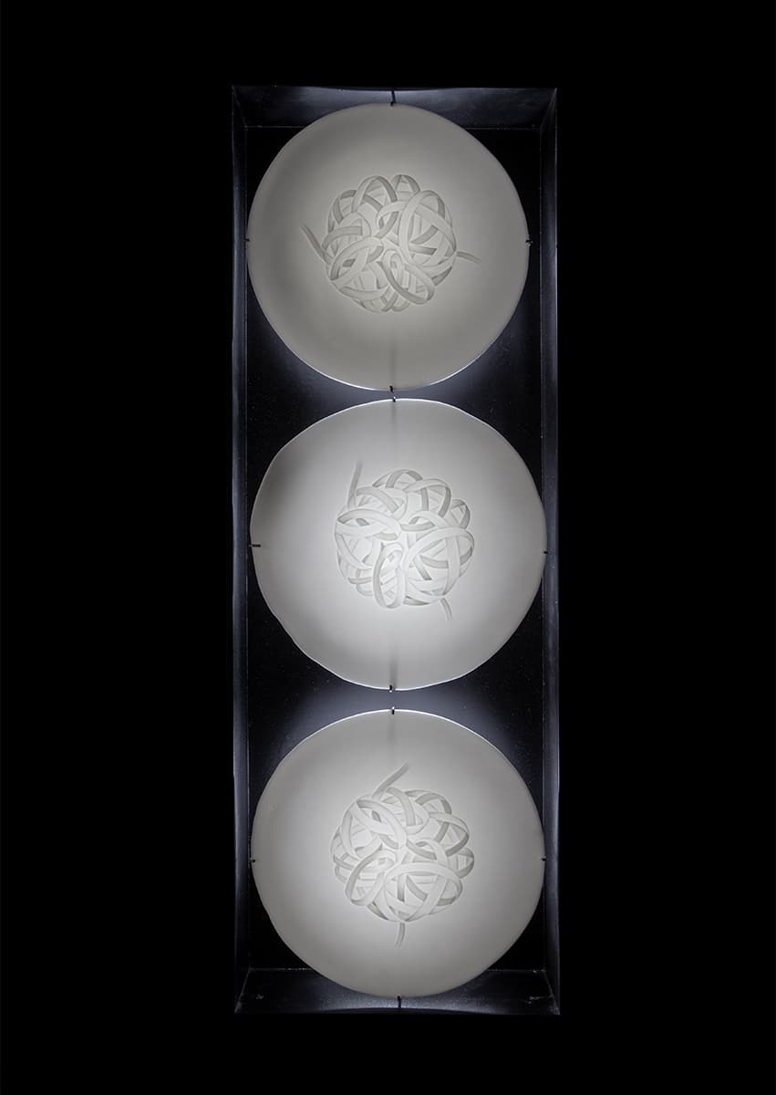 Выставка «Белый шум» Людмилы Крутиковой в галерее Fifth Avenue