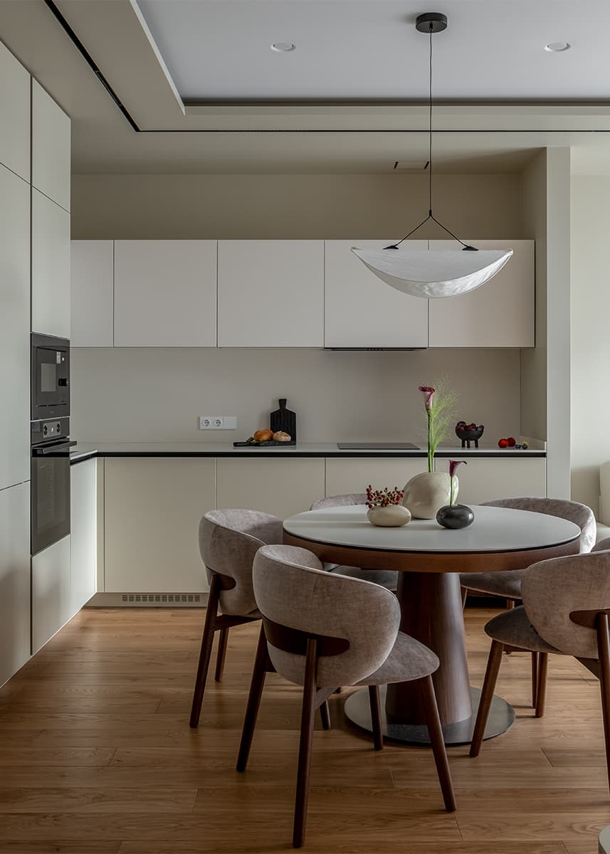 Баланс эстетики и практичности в интерьере квартиры для большой семьи — проект Марии Ничипоренко