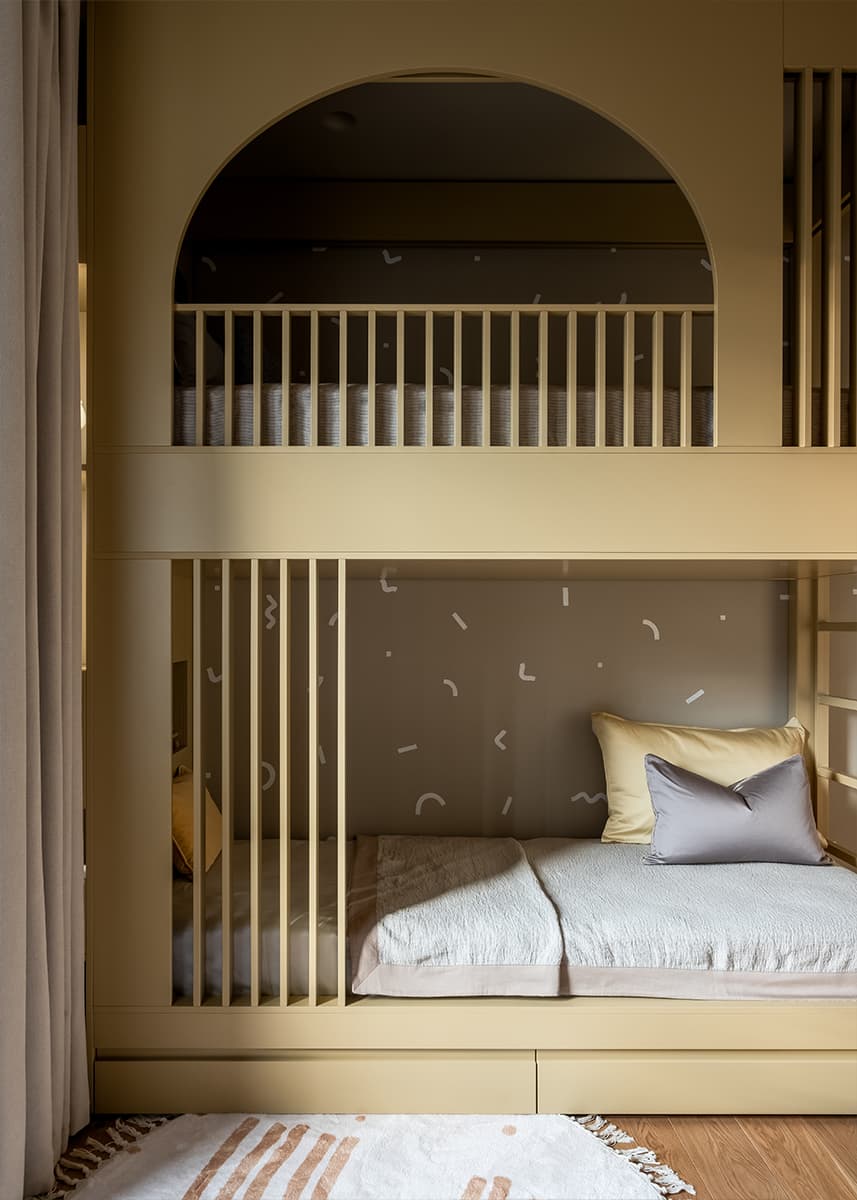 Баланс эстетики и практичности в интерьере квартиры для большой семьи — проект Марии Ничипоренко