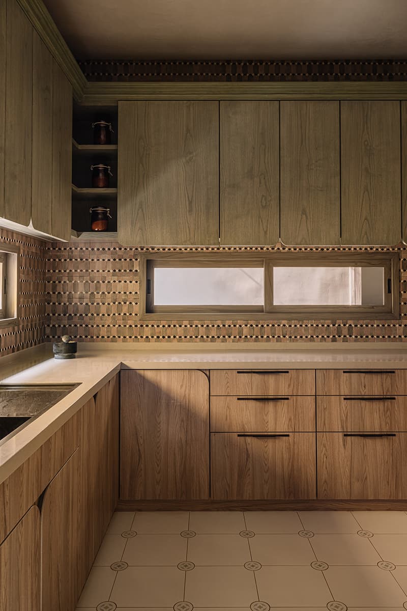 Индийский колорит и этнические узоры в интерьере особняка — проект студии Multitude of Sins (MOS)