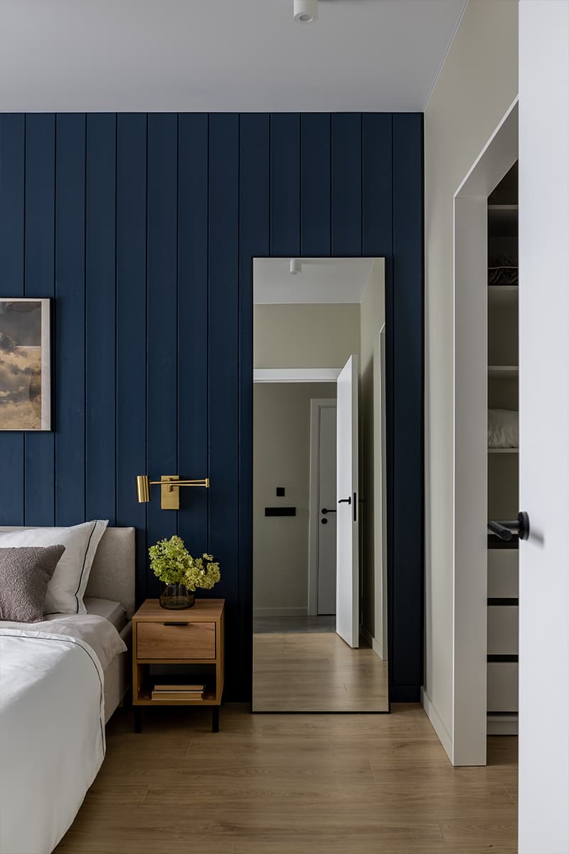 Льняная люстра, репродукция картины и природные цвета в интерьере квартиры в Новой Москве — проект Веры Ильинчик