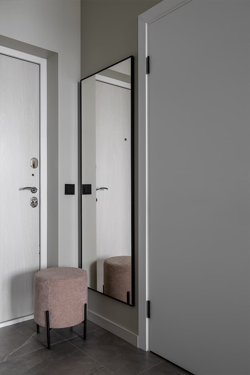 Льняная люстра, репродукция картины и природные цвета в интерьере квартиры в Новой Москве — проект Веры Ильинчик