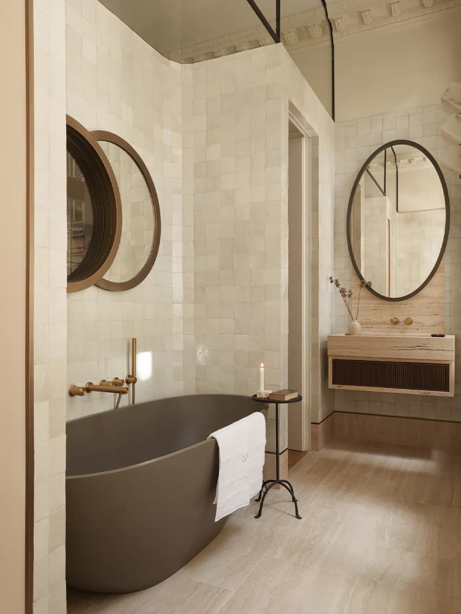 Сконцентрированная французская элегантность в интерьере парижской квартиры — проект Ольги Эшби