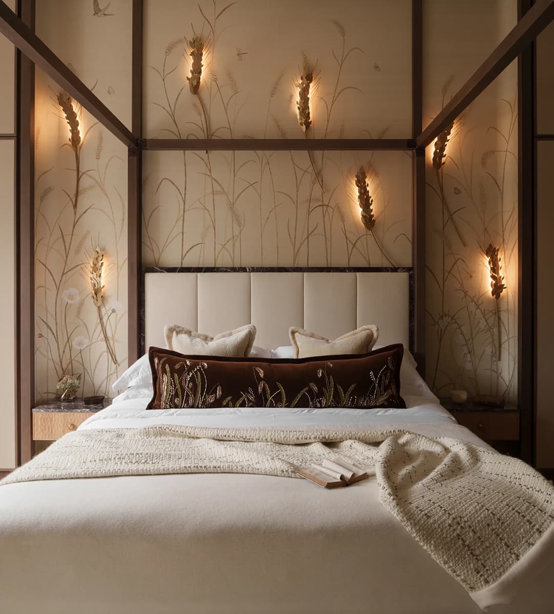 Сконцентрированная французская элегантность в интерьере парижской квартиры — проект Ольги Эшби