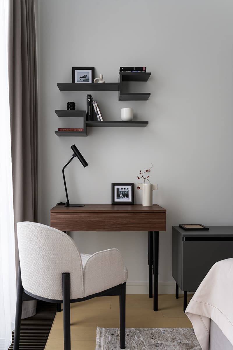 Экологичные материалы и нейтральная палитра в интерьере квартиры для многодетной семьи — проект Ксении Харламовой