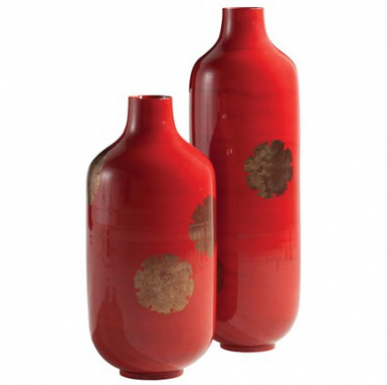 Основатель Kenzo придумал коллекцию текстиля и ваз для бренда Roche Bobois