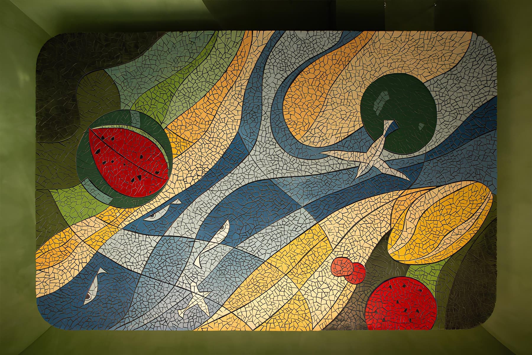 Отсылки к советской эстетике в ярком интерьере кафе — проект студии архитектуры и дизайна OBJCT