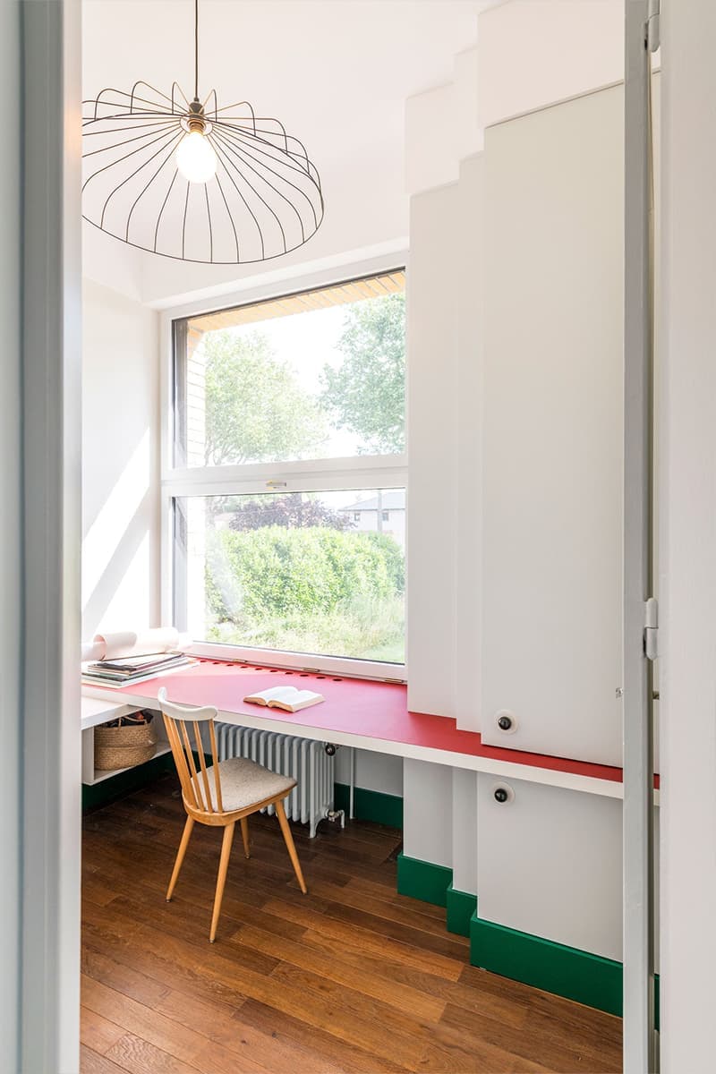 Отделка в стиле ар-деко, театральность и красочность в интерьере загородной виллы — проект бюро Dries Otten и Акселя Вертоммена