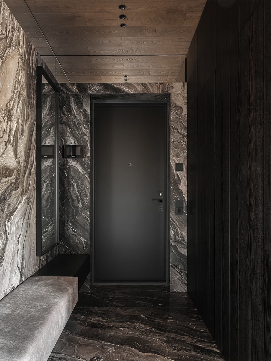 Цветные порталы, керамогранит и уютная лоджия в интерьере семейной квартиры в Воронеже — проект Екатерины Мищенко