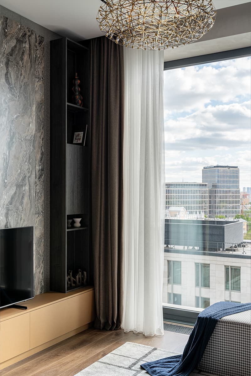 Нейтральная палитра и эргономичность в интерьере апартаментов для сдачи в аренду — проект бюро ASTROOM