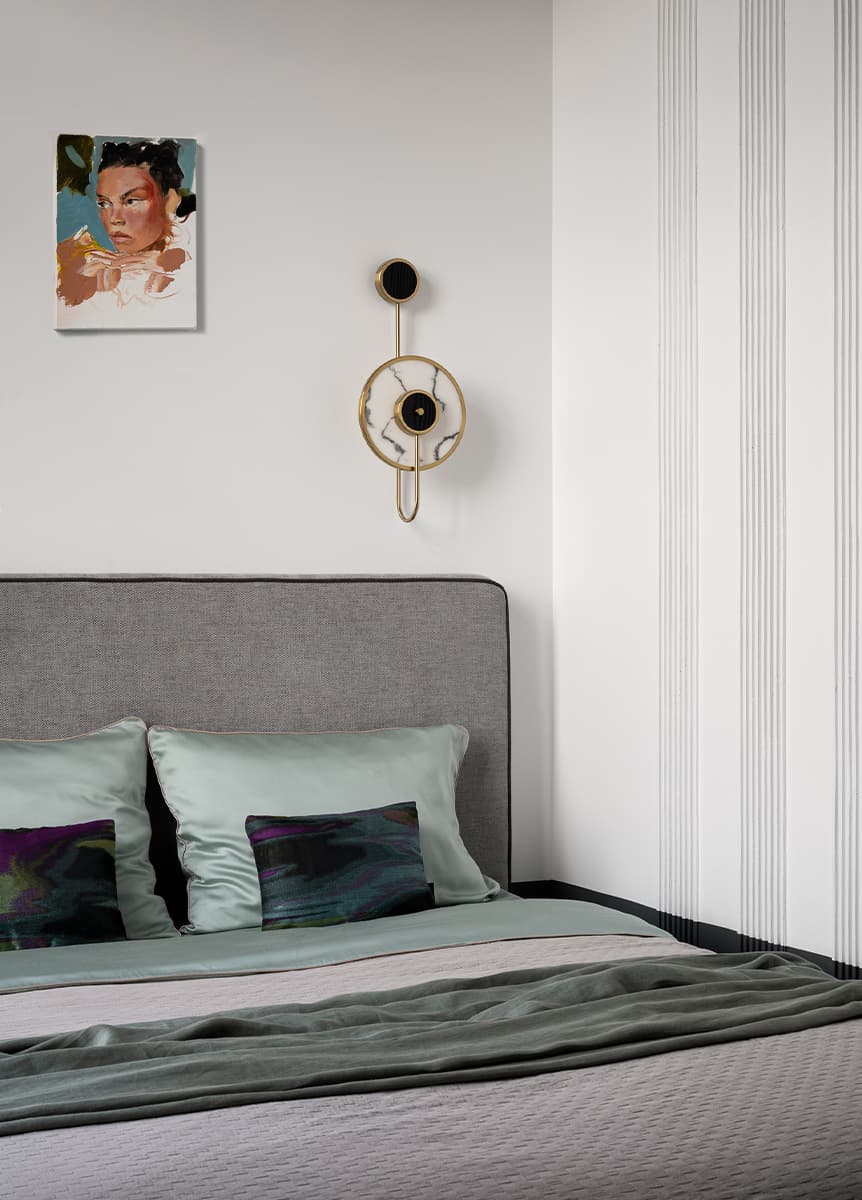 Бетонные потолки и цветовые акценты в интерьере квартиры для продажи — проект Юлии Павлюк