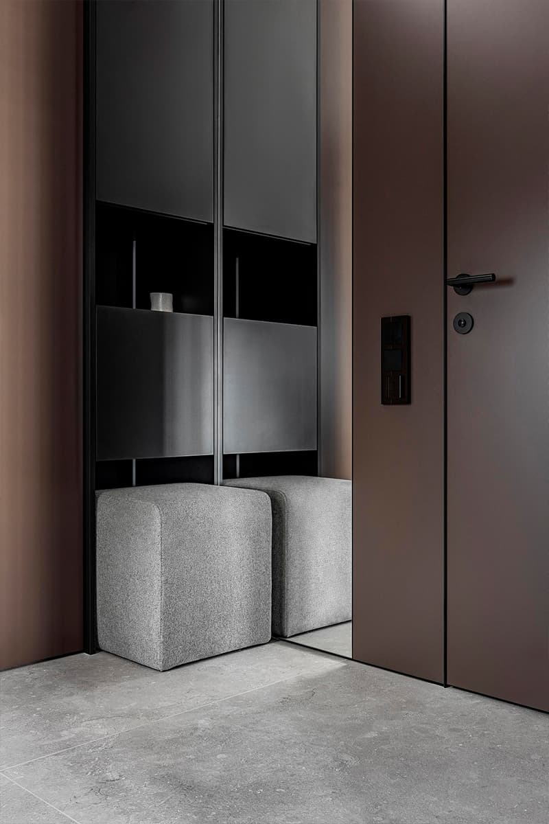 Нескучный интерьер двухуровневой квартиры с «мужским» характером — проект Kononov Studio