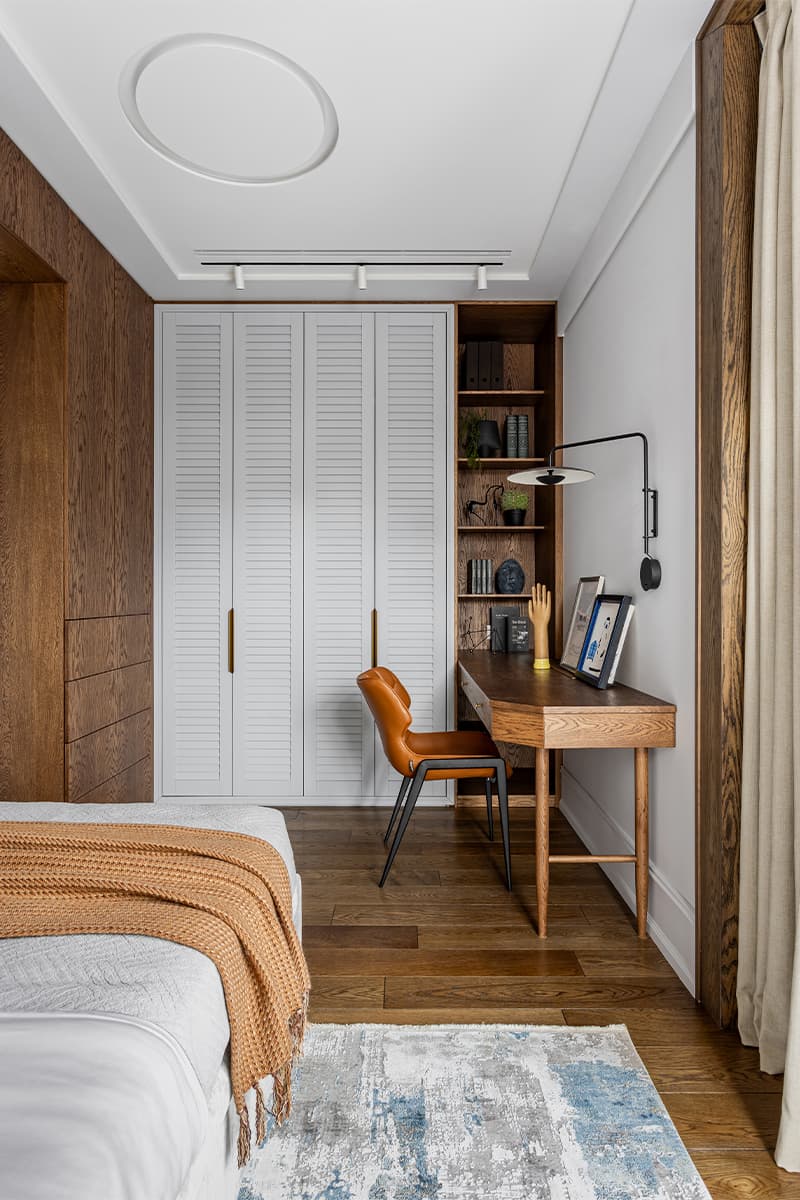 Элементы французского стиля, воздушность и натуральный камень в интерьере квартиры для молодой мамы с детьми — проект Саши Камы