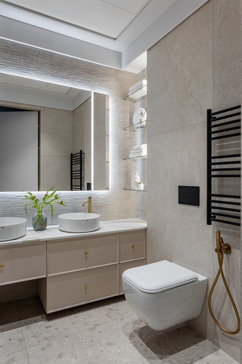 Элементы французского стиля, воздушность и натуральный камень в интерьере квартиры для молодой мамы с детьми — проект Саши Камы