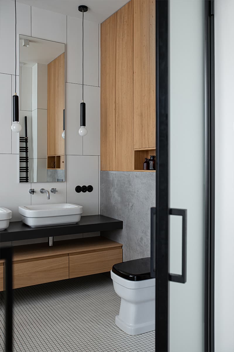 Фрамуги и стеклянные перегородки в квартире для семьи из Петербурга — проект студии JUICY FLAT