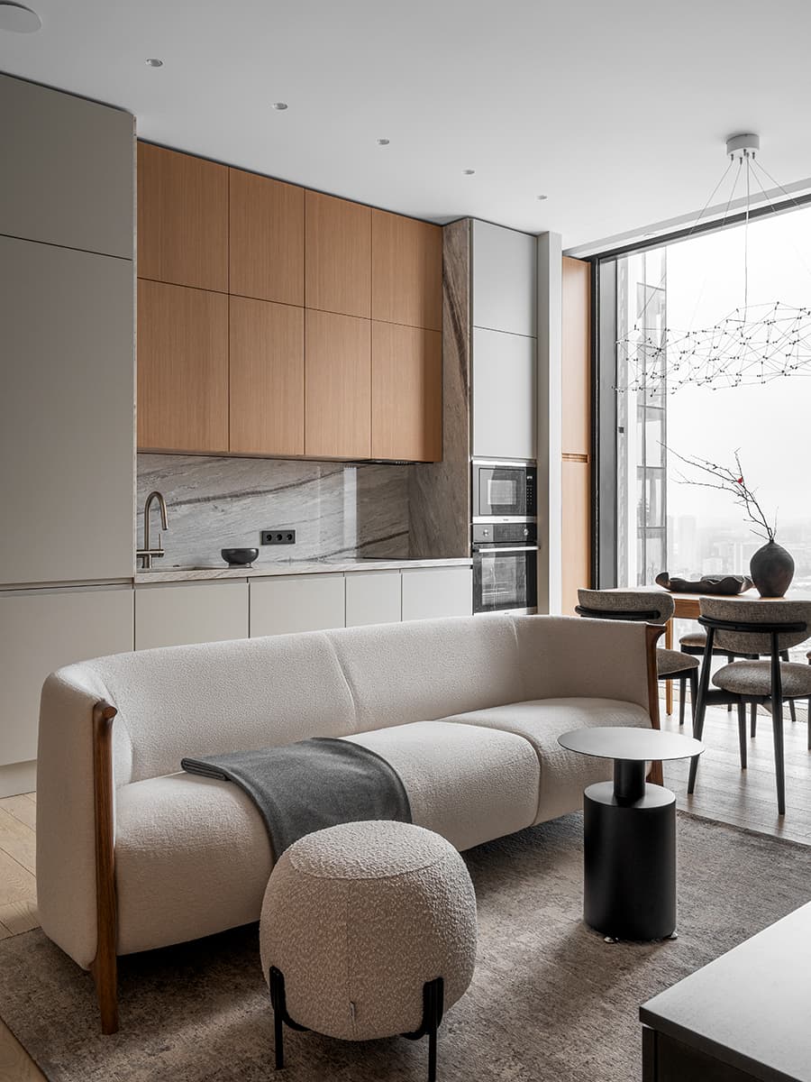 Сдержанный интерьер квартиры с видом на Москва-Сити — проект Кристины Кораблиной