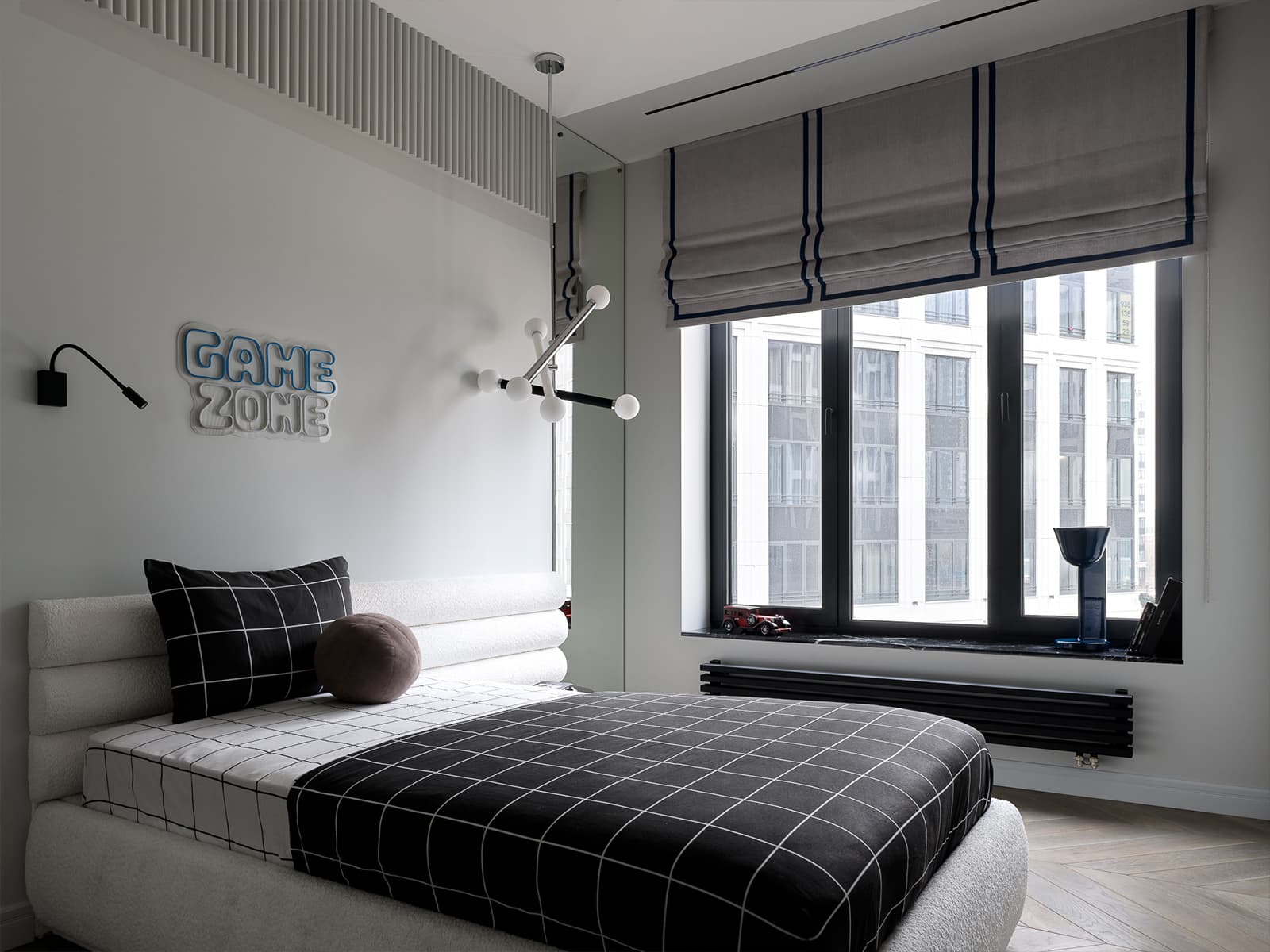 Контраст прямых линий и плавных форм в интерьере квартиры для женщины с двумя детьми — проект Юлии Айтекеновой