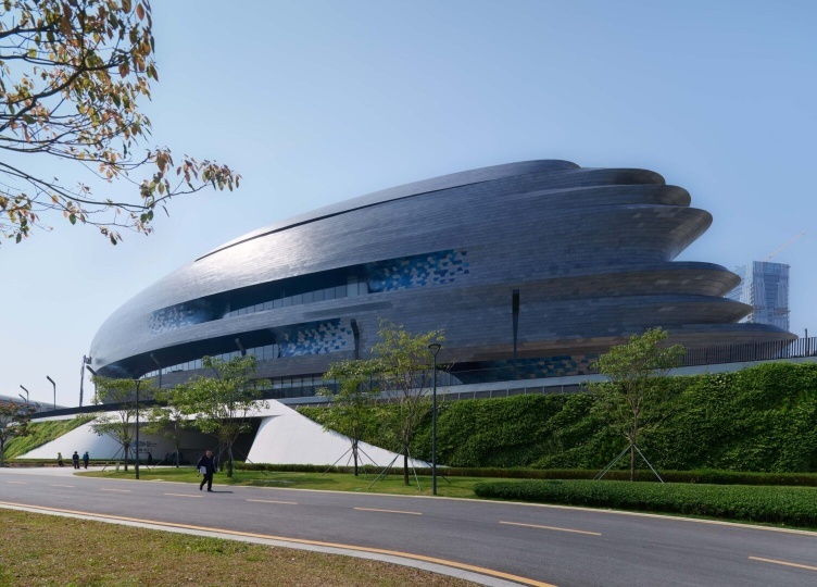 В Шэньчжэне открылся Музей науки и технологий по проекту Zaha Hadid Architects