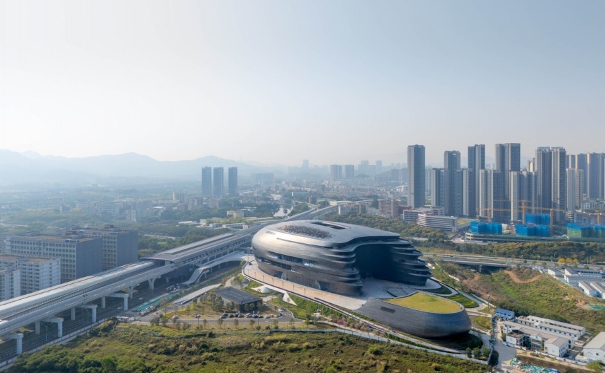 В Шэньчжэне открылся Музей науки и технологий по проекту Zaha Hadid Architects